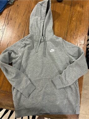 Nike Men Gray Pullover Hoodie